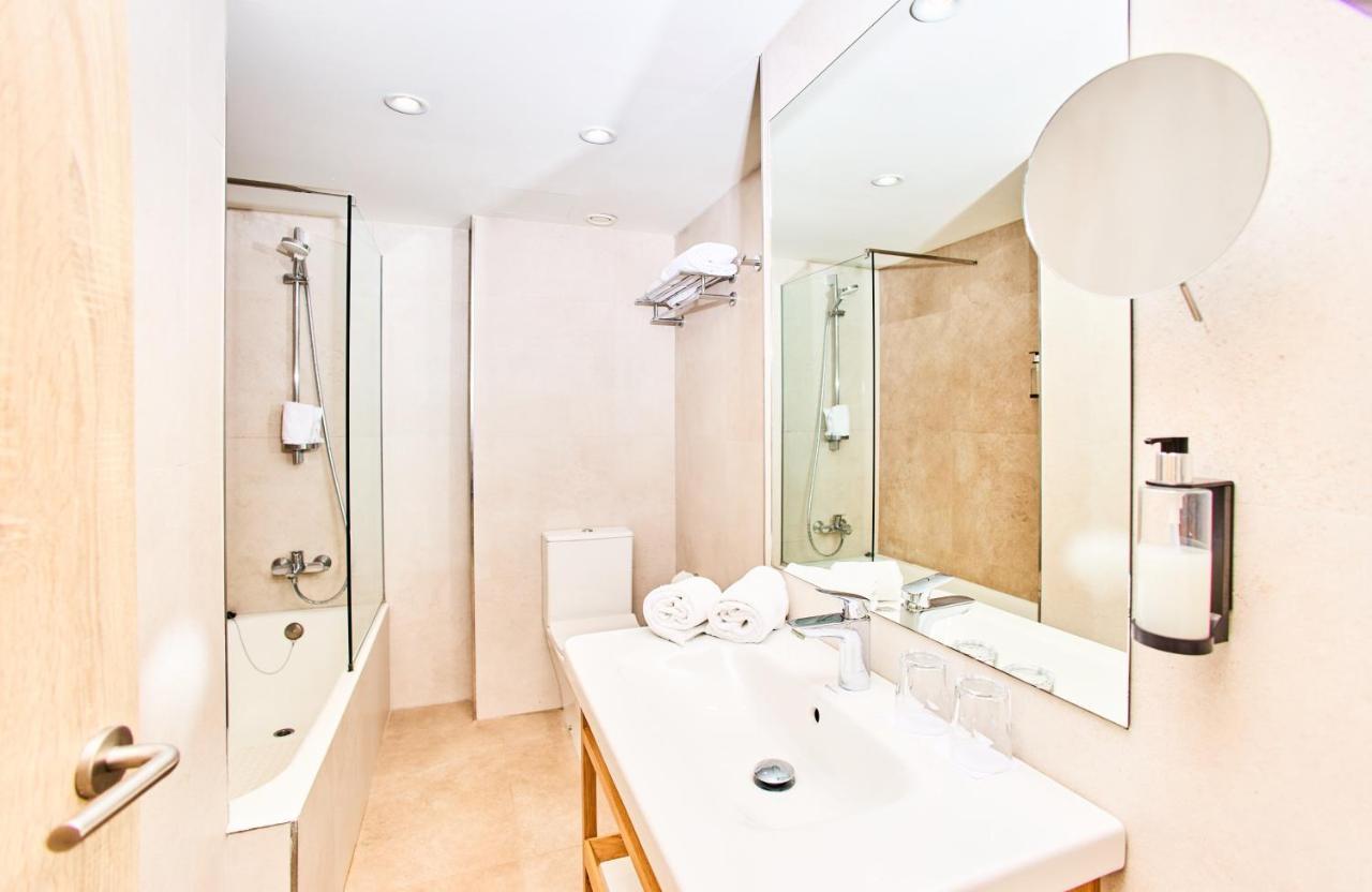 Leonardo Suites Hotel Ibiza Santa Eulalia Buitenkant foto